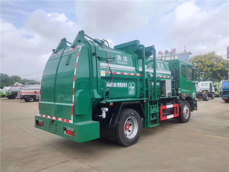 東風10方11方餐廚垃圾車(方罐)